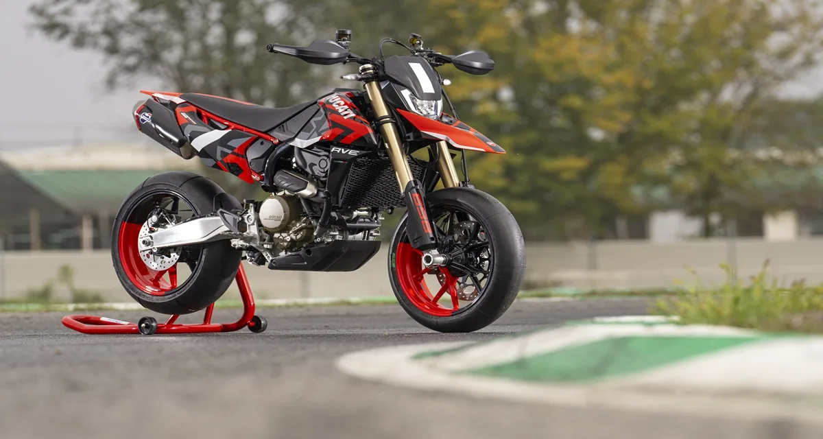 hypermotard 698