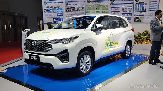 Toyota Innova Flex Fuel